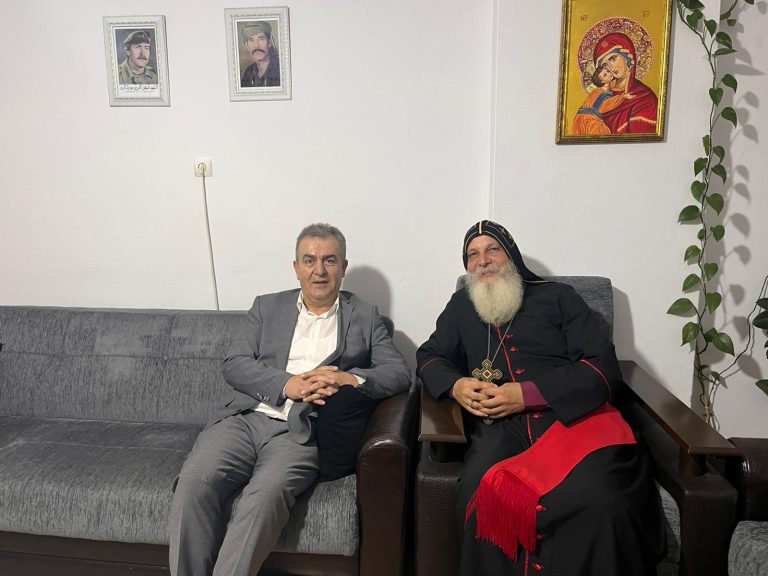 Read more about the article His Grace Bishop Mar Mari Emmanuel met with Mr. Idris